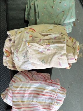 Target Bedding Sheet Bundle in Green, Cream, Pink, Yellow